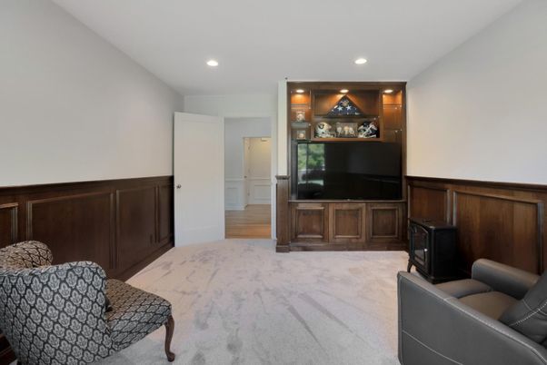 Interior, Recessed Lighting, Wood Texture Flooring
