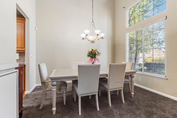 Chandelier, Dining room, Interior