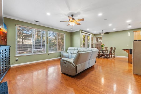 Dining room, Interior, Living room, Recessed Lighting, Wood Texture Flooring