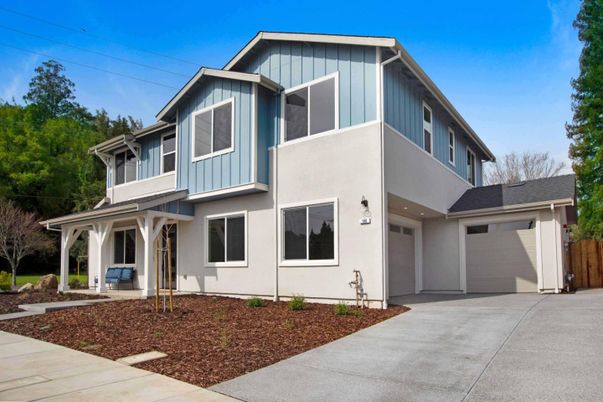 Attached, Exterior, Facade, Farmhouse