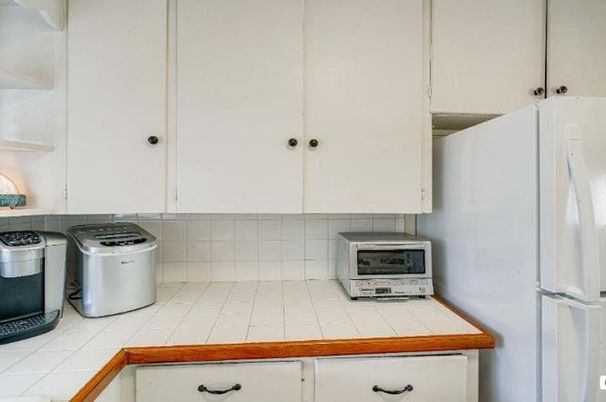 Interior, Kitchen, Tile Countertops