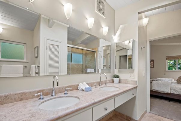 Bathroom, Bedroom, Dual Sink Vanities, Interior
