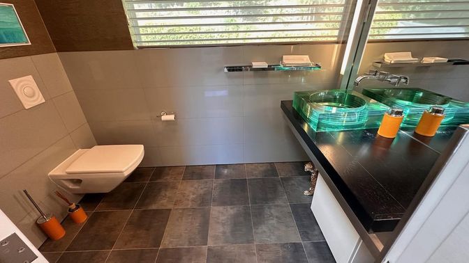 Bathroom, Interior