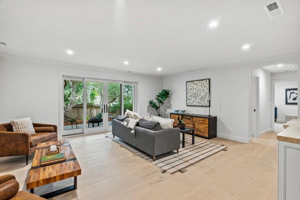 Interior, Living room, Recessed Lighting, Wood Texture Flooring