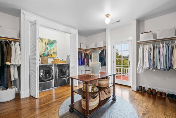 Interior, Washer, Wood Texture Flooring