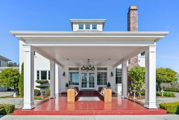 Exterior, Facade, Brick Facade, American Foursquare