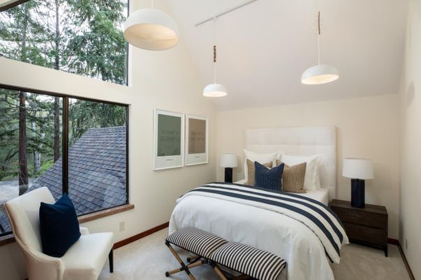 Bedroom, Interior, Pendant Lights