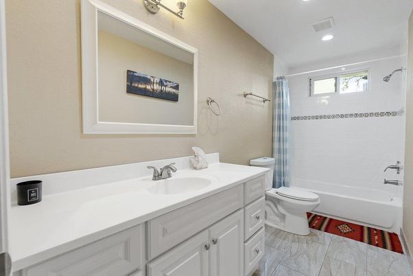 Bathroom, Interior, Recessed Lighting