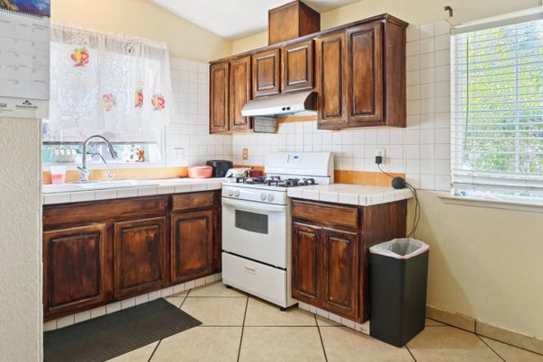 Interior, Kitchen, Tile Countertops
