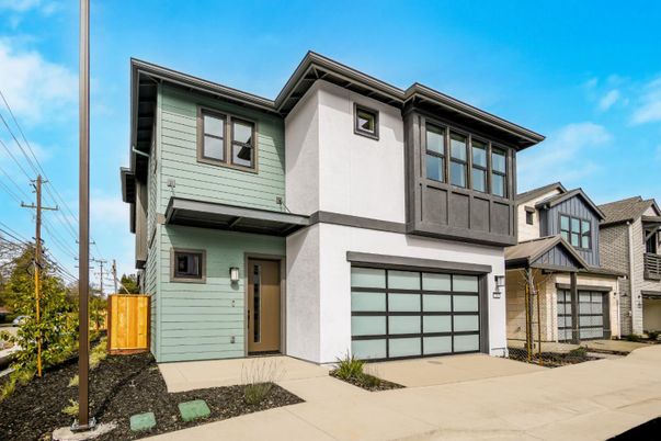 Attached, Exterior, Facade, Modern