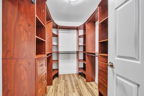 Interior, Walk-in Closets, Wood Texture Flooring