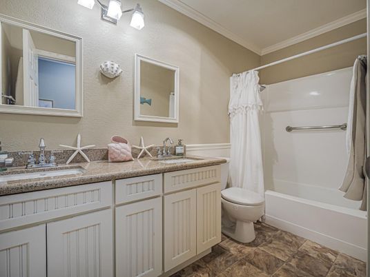 Bathroom, Dual Sink Vanities, Interior