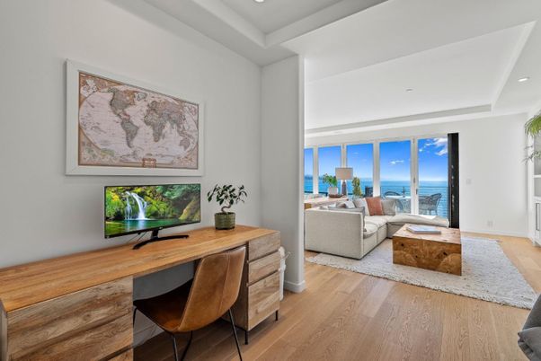 Home Office, Interior, Living room, Recessed Lighting, Water, Wood Texture Flooring