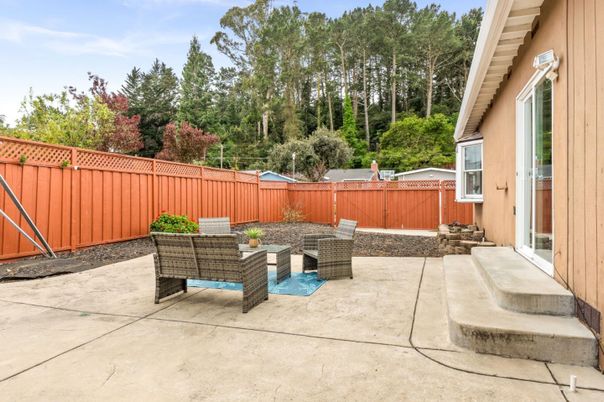 Backyard, Exterior