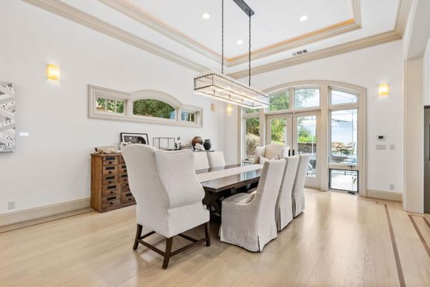 Chandelier, Dining room, Interior, Pendant Lights, Recessed Lighting, Wood Texture Flooring