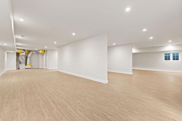 Empty room, Fitness Equipment, Interior, Recessed Lighting, Wood Texture Flooring