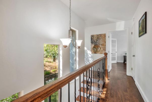 Interior, Pendant Lights, Wood Texture Flooring