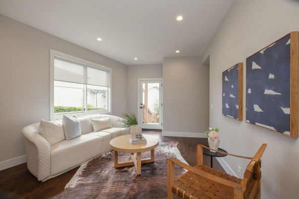 Interior, Living room, Recessed Lighting, Wood Texture Flooring