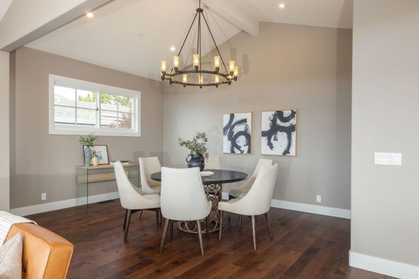 Chandelier, Dining room, Interior, Recessed Lighting, Wood Texture Flooring