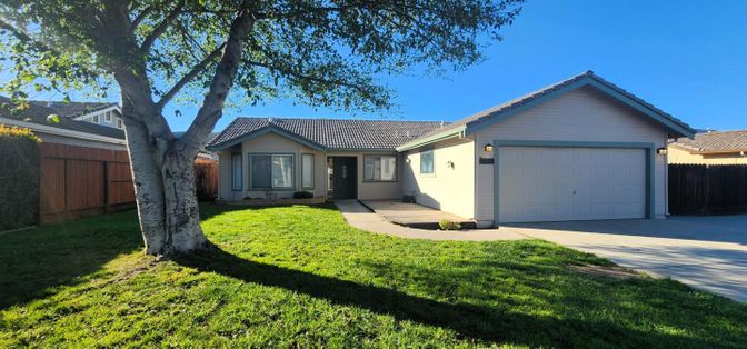 Attached, Backyard, Exterior, Facade, Ranch