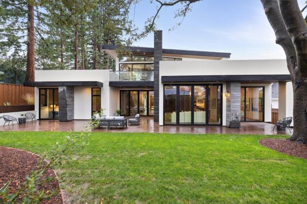 Backyard, Exterior, Facade, Modern