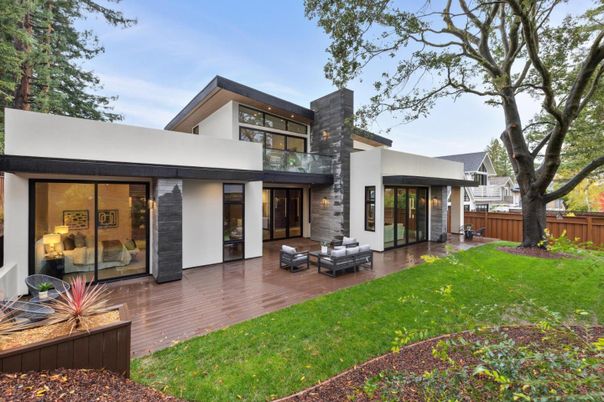 Backyard, Exterior, Facade, Modern