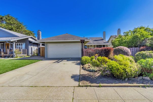 Detached Garage, Exterior
