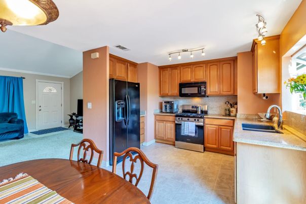 Dining room, Interior, Kitchen, Stainless Steel Appliances