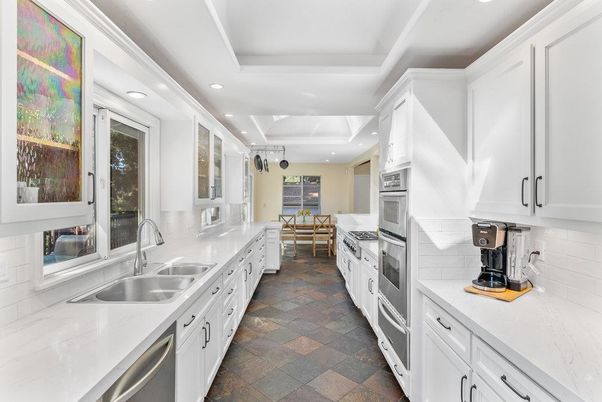 Dining room, Interior, Kitchen, Recessed Lighting, Stainless Steel Appliances