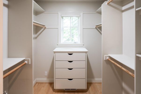 Interior, Walk-in Closets, Wood Texture Flooring
