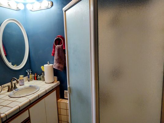 Bathroom, Interior, Tile Countertops