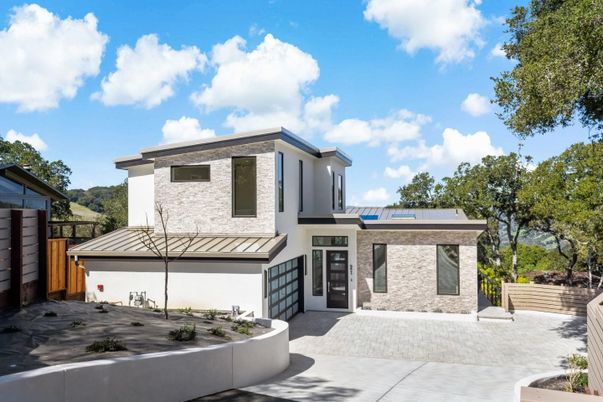 Attached, Exterior, Facade, Modern