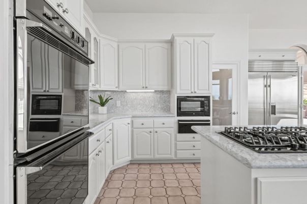 Interior, Kitchen, Stainless Steel Appliances