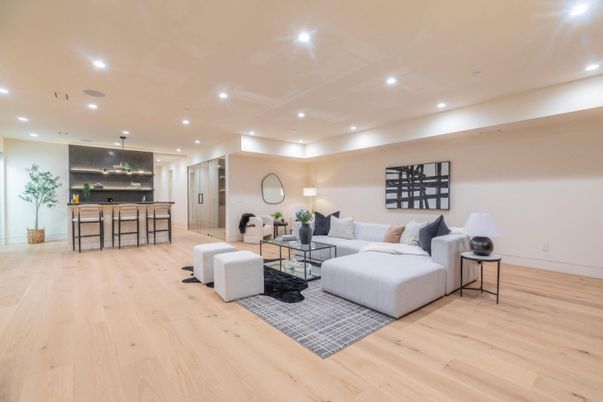 Interior, Living room, Pendant Lights, Recessed Lighting, Wood Texture Flooring