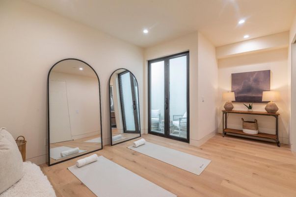 Interior, Recessed Lighting, Wood Texture Flooring