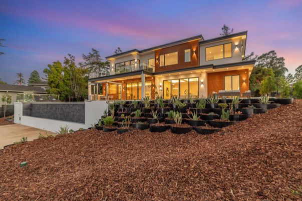 Backyard, Exterior, Facade, Brick Facade, Modern