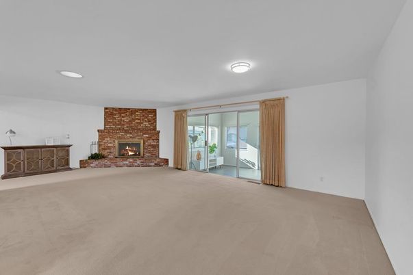 Empty room, Fireplace, Interior, Recessed Lighting