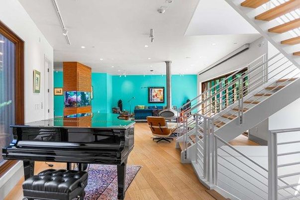 Interior, Piano, Recessed Lighting, Wood Texture Flooring
