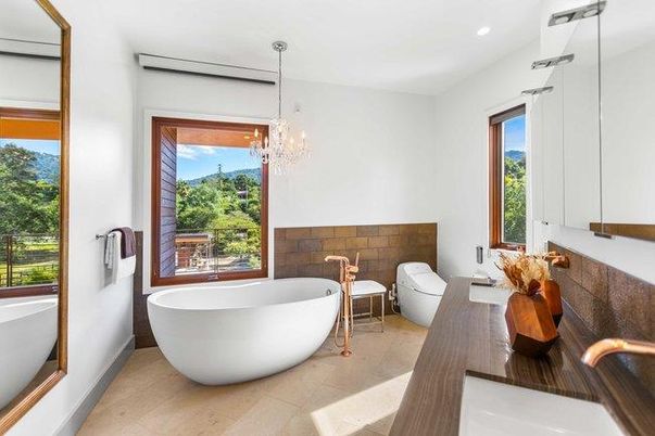 Bathroom, Chandelier, Free Standing Baths, Interior, Recessed Lighting