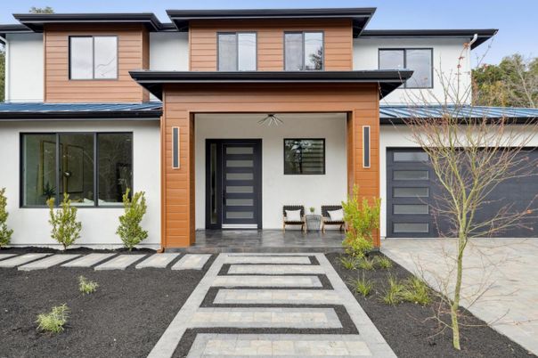 Exterior, Facade, Modern