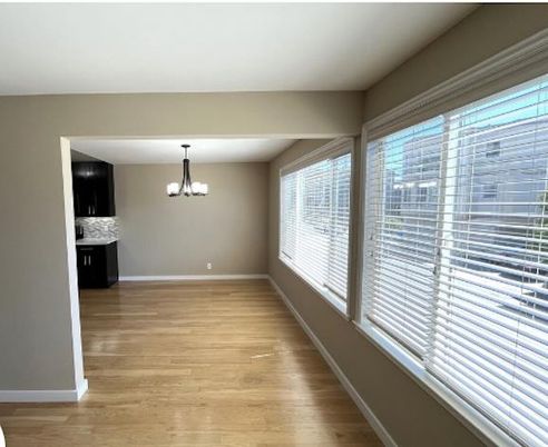 Chandelier, Empty room, Interior, Wood Texture Flooring