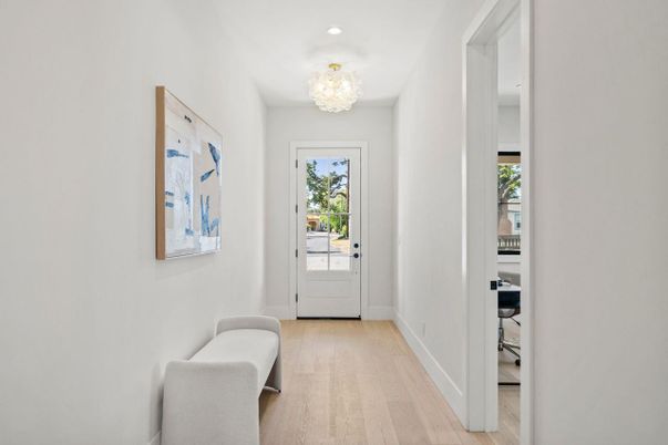 Chandelier, Interior, Recessed Lighting, Wood Texture Flooring