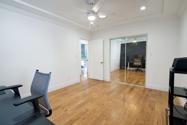 Home Office, Interior, Recessed Lighting, Wood Texture Flooring