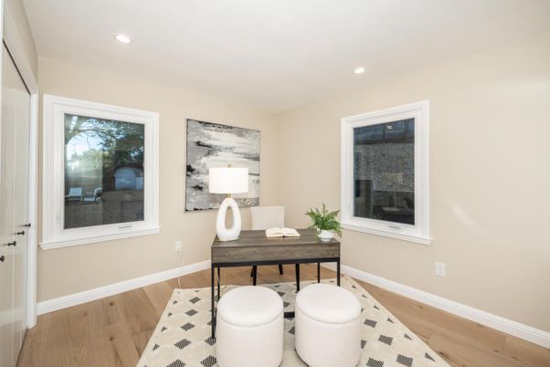 Home Office, Interior, Recessed Lighting, Wood Texture Flooring