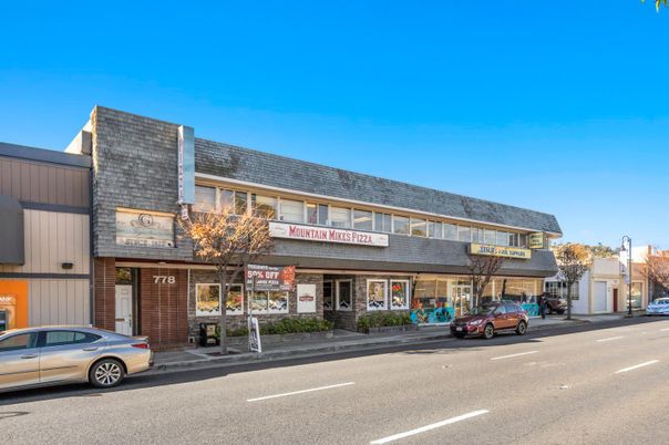 Exterior, Facade, Brick Facade, Highrise