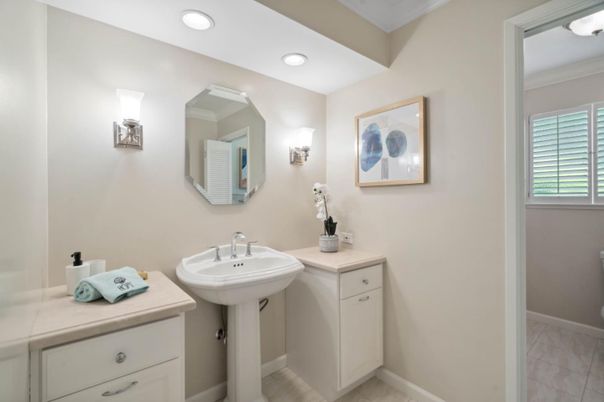 Bathroom, Interior, Recessed Lighting