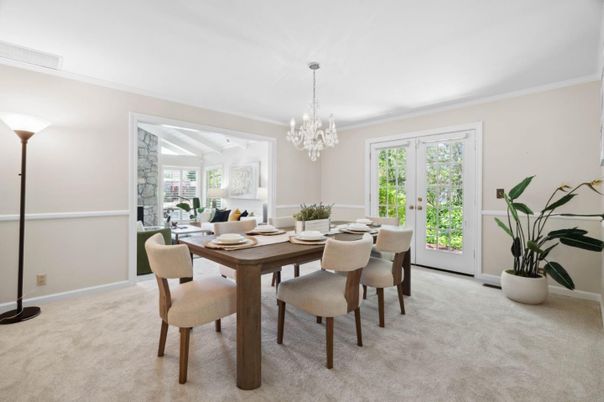 Chandelier, Dining room, Interior