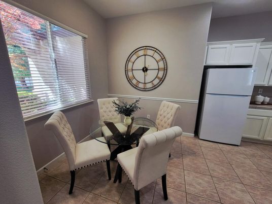 Dining room, Interior