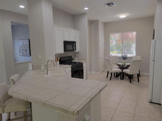 Dining room, Interior, Kitchen, Recessed Lighting
