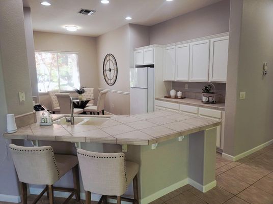 Dining room, Interior, Kitchen, Recessed Lighting, Tile Countertops